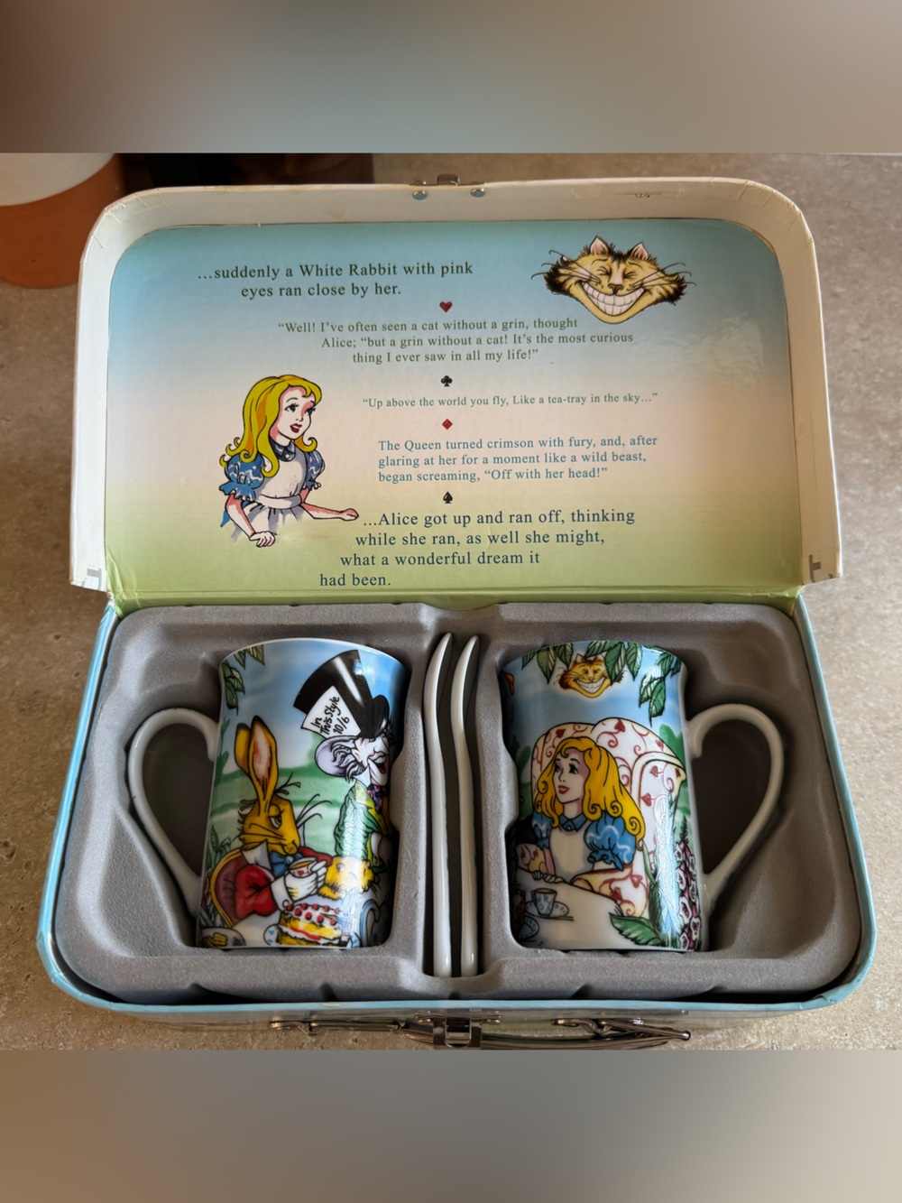 Alice In Wonderland's Cafe 9oz Mug & Spoon Set (Paul Cardew Design, 2009)